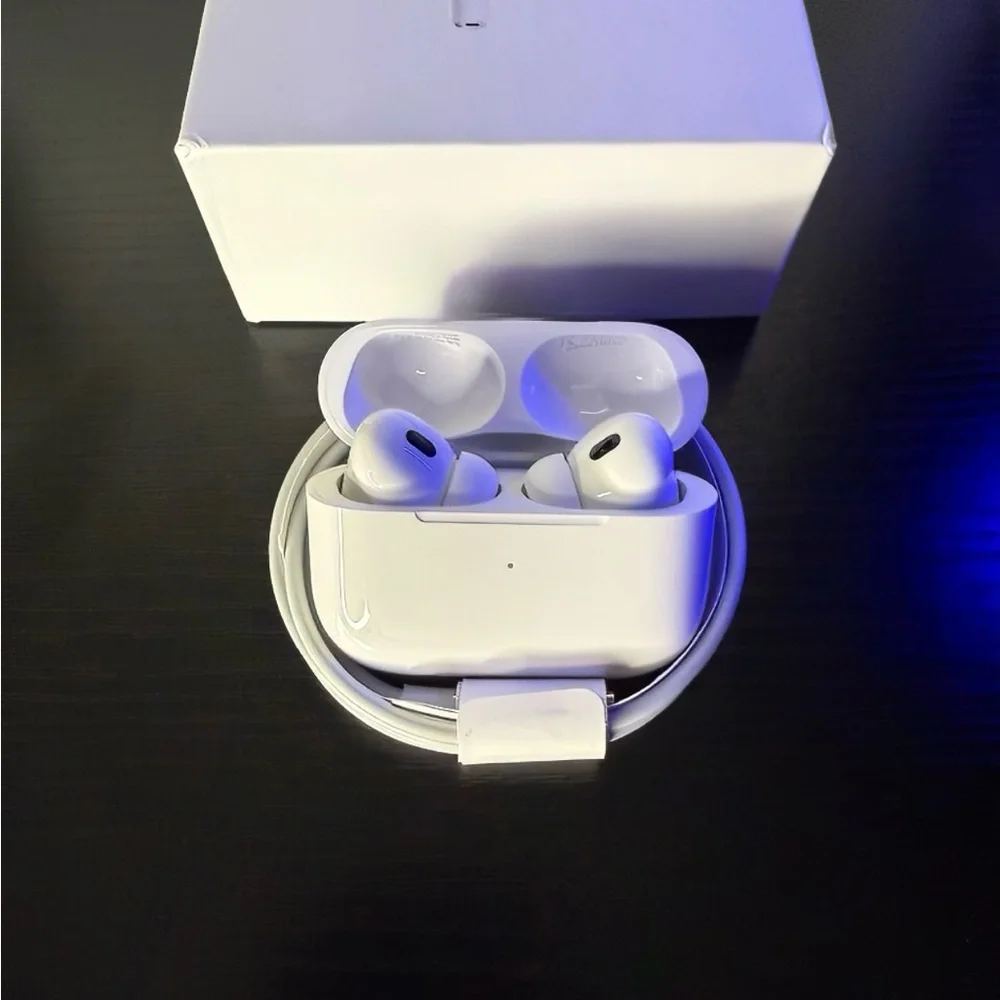 Apple Wireless Earbuds with Charging Case - White
